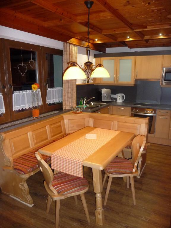 Apart Piz Mondin Pfunds Room photo